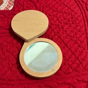 Wood compact mirror